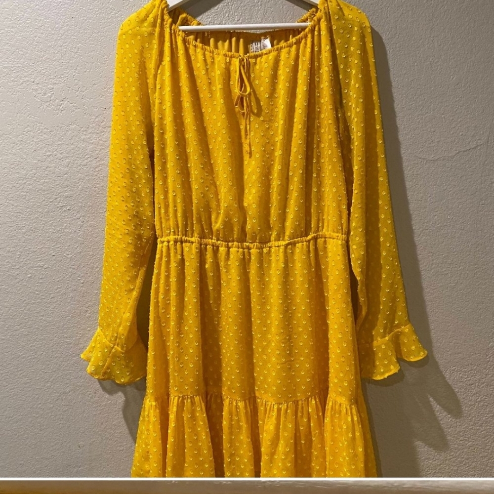 Yellow tiered long sleeve dress xs